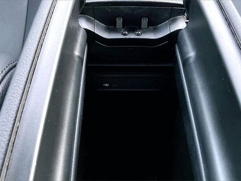 Certified 2023 Mercedes-Benz GLB 250 4MATIC image 19