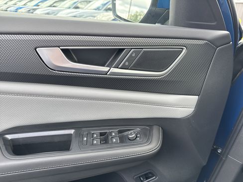 New 2026 Volkswagen Atlas Cross Sport SEL image 14