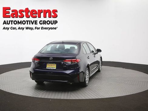 Used 2021 Toyota Corolla LE FWD image 38