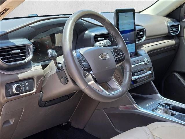 Used 2020 Ford Explorer Platinum w/ Premium Technology Package AWD/4WD image 9