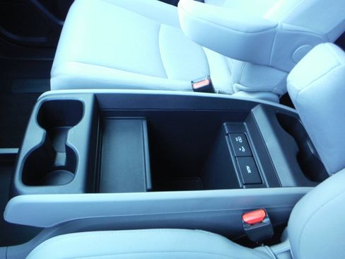 Used 2019 Honda Odyssey LX image 16