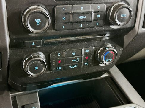 Used 2018 Ford F150 XLT w/ Equipment Group 302A Luxury AWD/4WD image 24