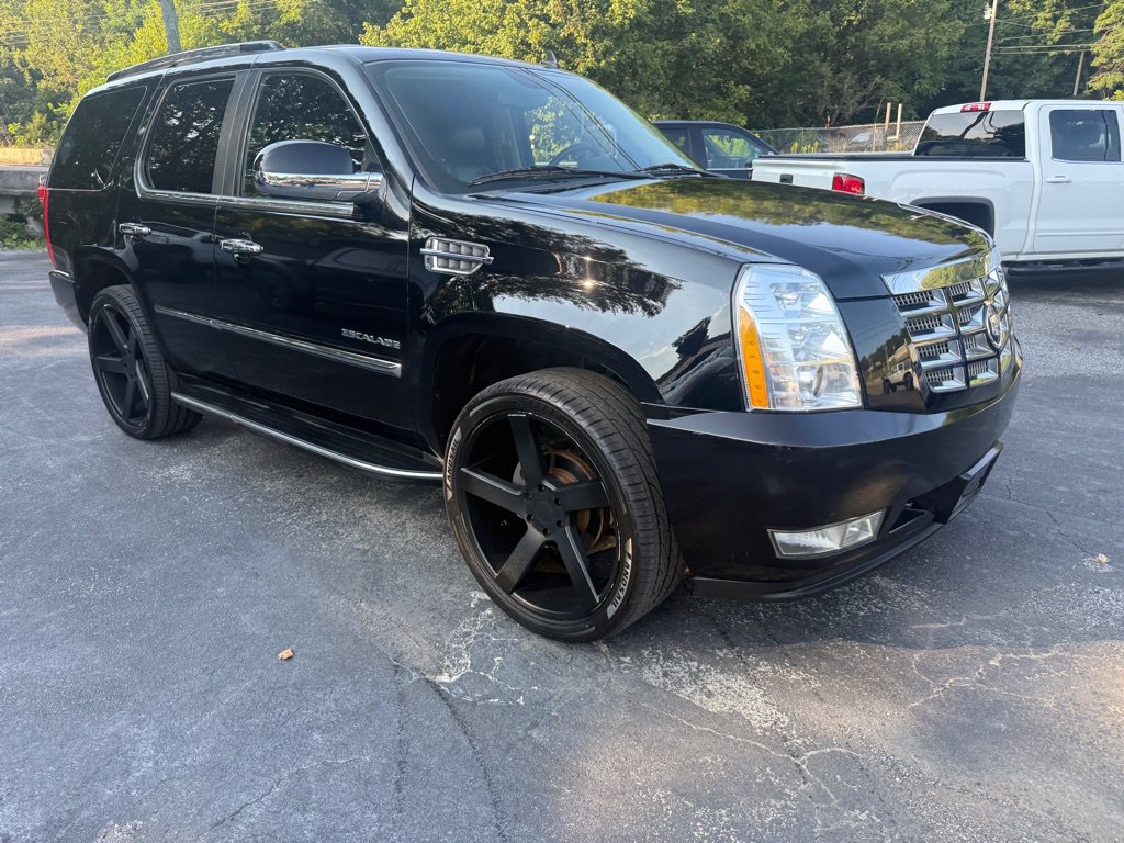 Used 2011 Cadillac Escalade AWD image 10