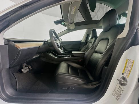 Used 2020 Tesla Model 3 Standard Range Plus RWD image 13