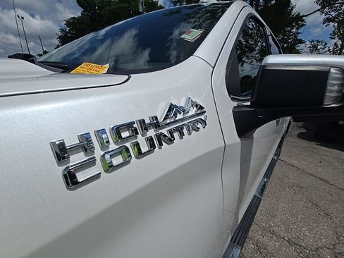 Used 2019 Chevrolet Silverado 1500 High Country w/ Safety Package II AWD/4WD image 15