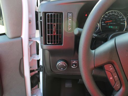 Used 2024 Chevrolet Express 2500 w/ Driver Convenience Package RWD image 27