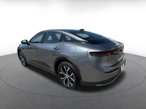 Used 2025 Toyota Crown XLE image 9