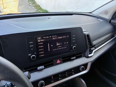 Used 2025 Kia Sportage LX image 20