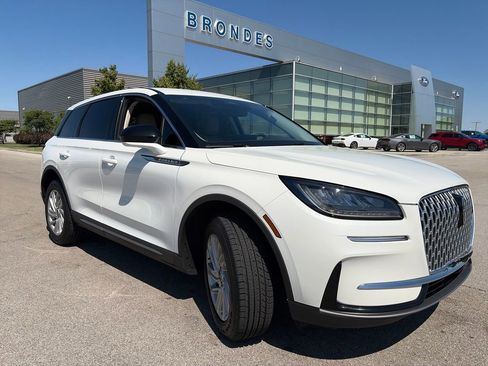 Used 2023 Lincoln Corsair FWD image 1