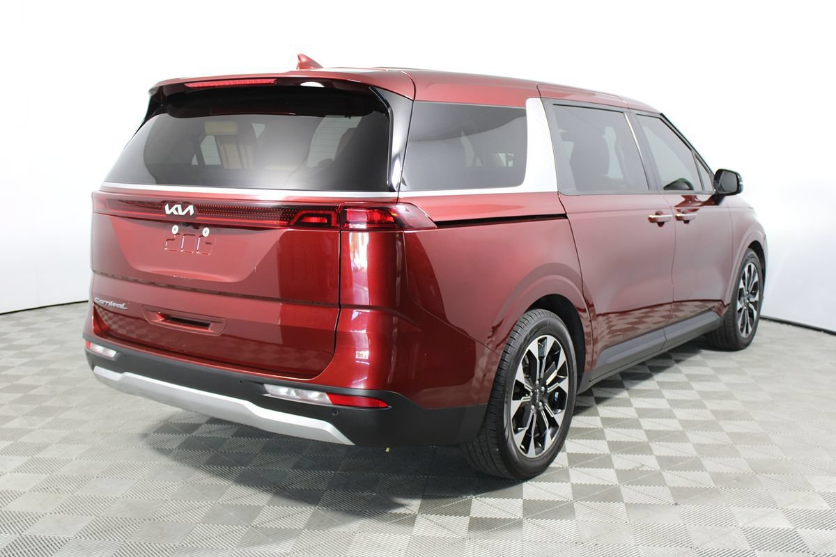 Used 2022 Kia Carnival EX FWD image 36