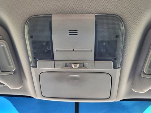 Used 2010 Subaru Outback 2.5i Premium image 20