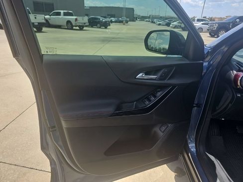 Used 2026 Chevrolet Equinox RS FWD image 11