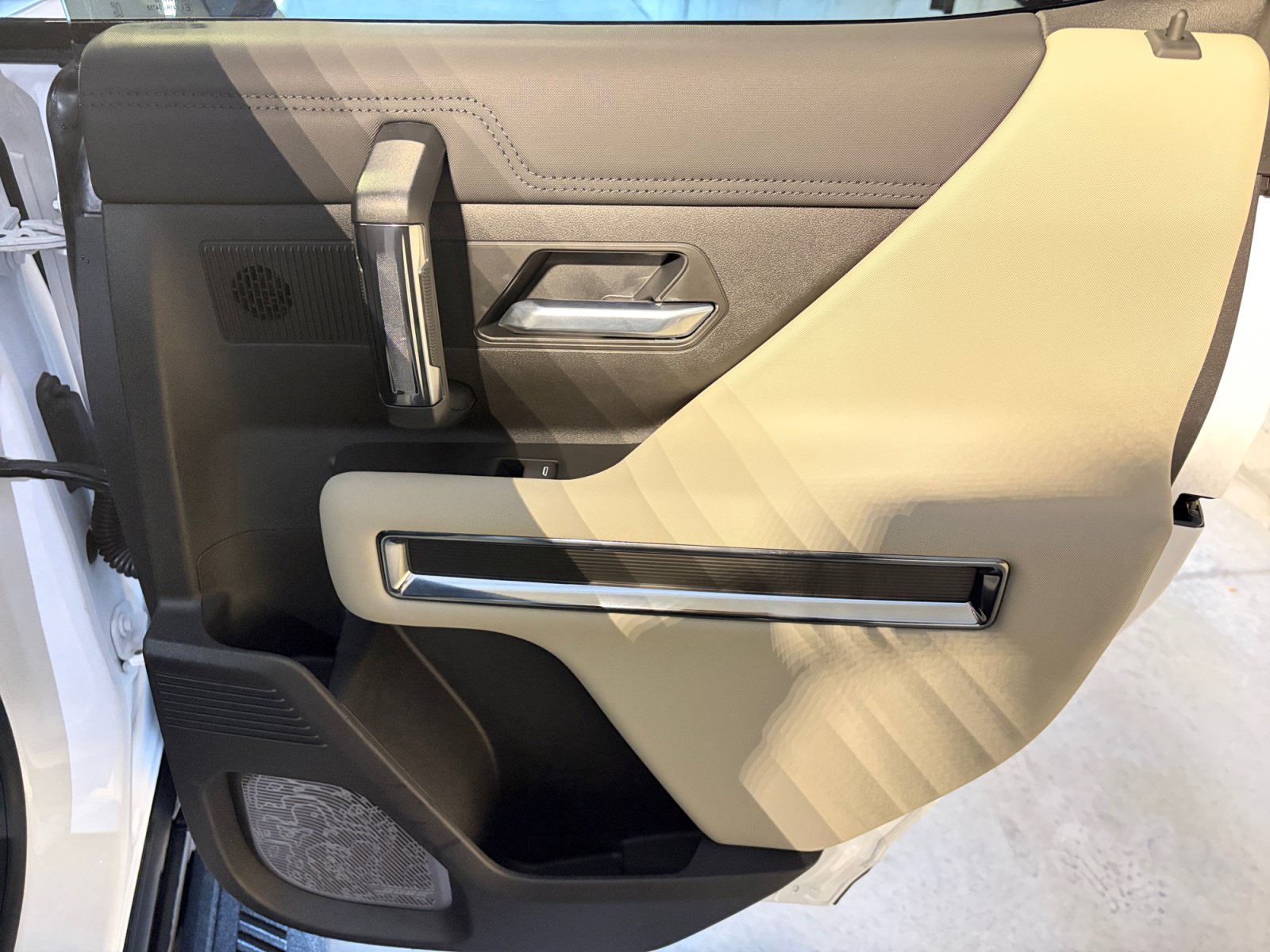 Used 2026 GMC Hummer EV SUV w/ LPO, Sport Package AWD/4WD image 26