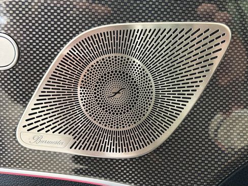 Used 2023 Mercedes-Benz GLS 450 4MATIC image 25