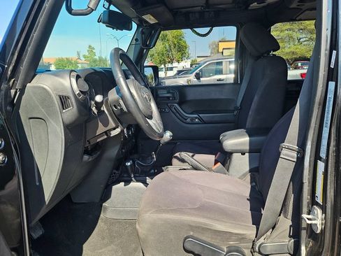 Used 2015 Jeep Wrangler Unlimited Sport w/ Power Convenience Group AWD/4WD image 26