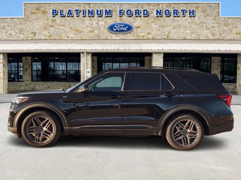 New 2026 Ford Explorer ST-Line w/ ST-Line Street Pack image 3