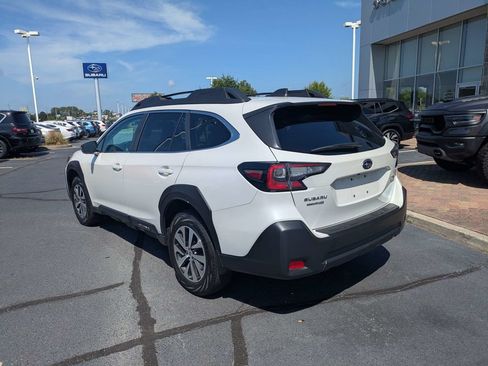 Certified 2025 Subaru Outback Premium AWD/4WD image 7