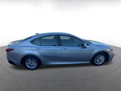 Used 2025 Toyota Camry LE image 16