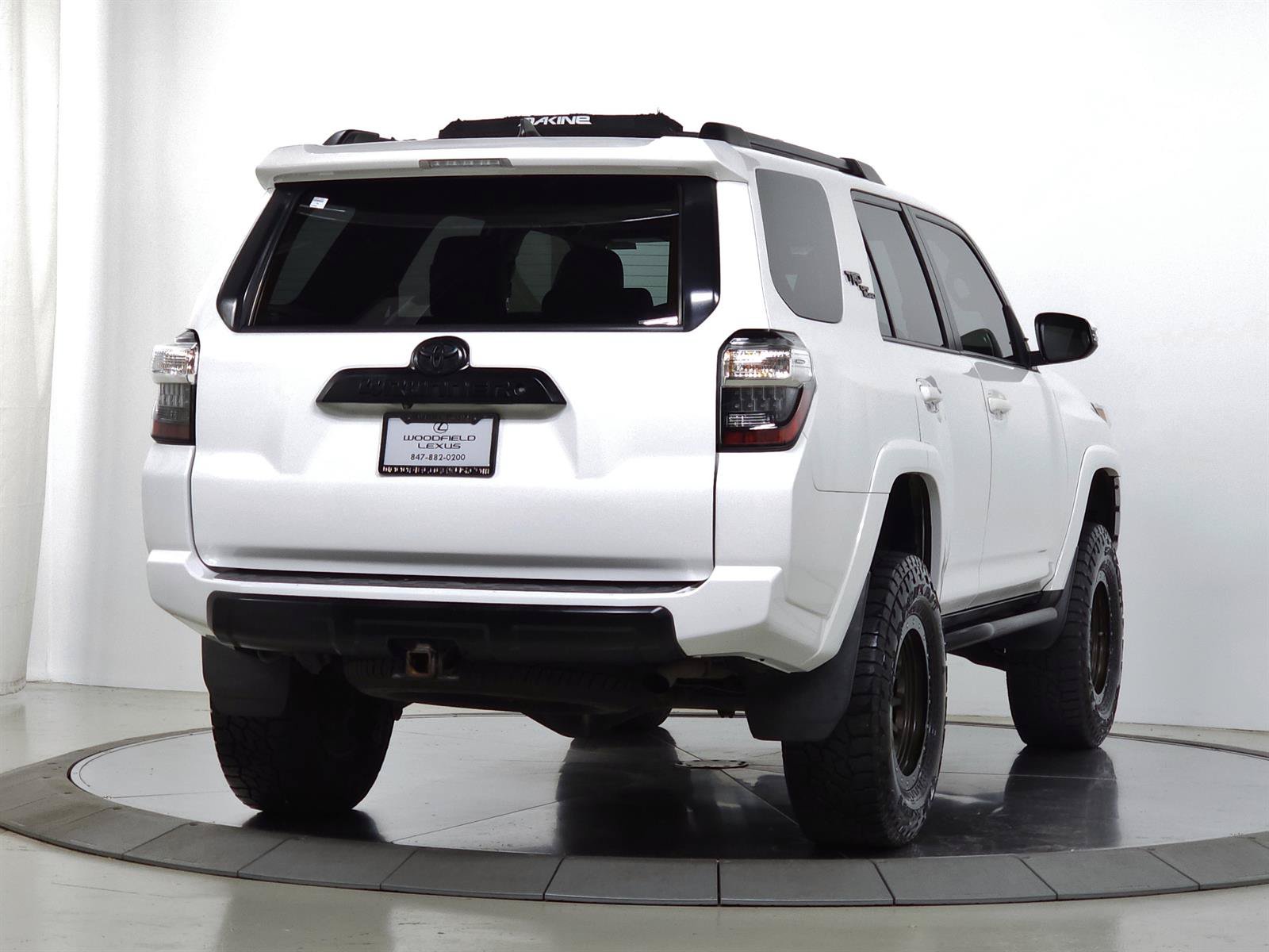 Used 2018 Toyota 4Runner TRD Off-Road Premium AWD/4WD image 10