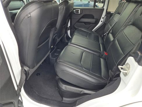 Used 2023 Jeep Wrangler Sahara image 21