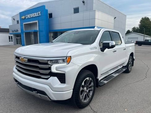 Used 2024 Chevrolet Silverado 1500 High Country AWD/4WD image 2
