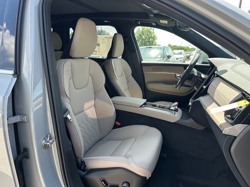 New 2026 Volvo XC90 T8 Plus image 8