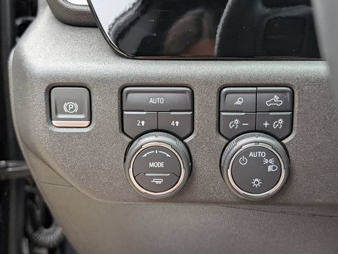 Certified 2023 Chevrolet Silverado 1500 LT w/ Texas Edition Plus AWD/4WD image 15