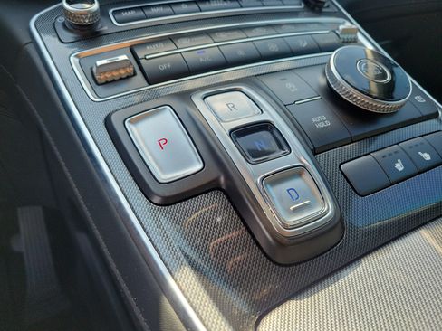 Used 2021 Hyundai Santa Fe SEL w/ Convenience + Premium Package FWD image 22