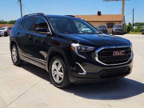 Used 2021 GMC Terrain SLE w/ Driver Convenience Package AWD/4WD image 8
