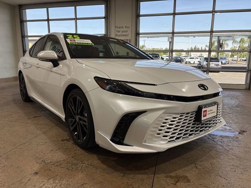 Used 2025 Toyota Camry XSE w/ Premium Package FWD image 4