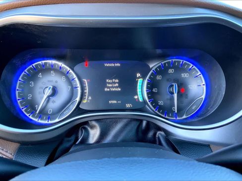 Used 2019 Chrysler Pacifica Limited FWD image 31