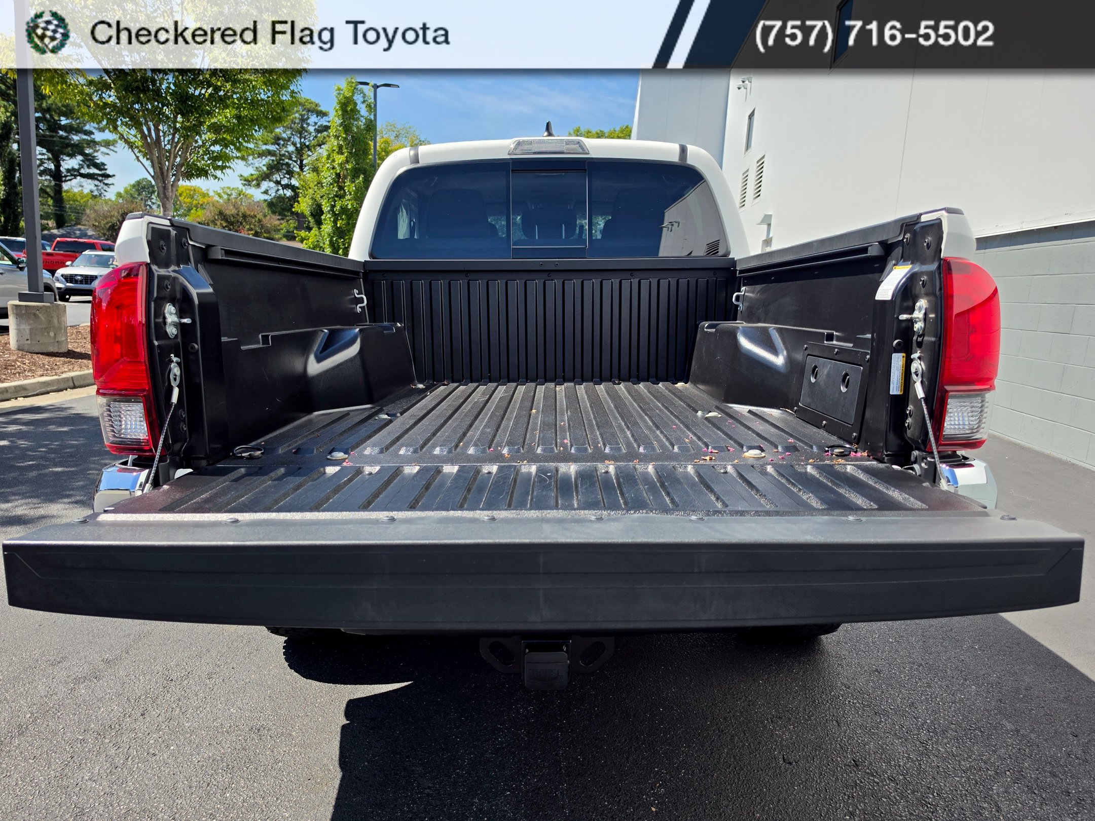 Used 2023 Toyota Tacoma SR5 RWD image 12