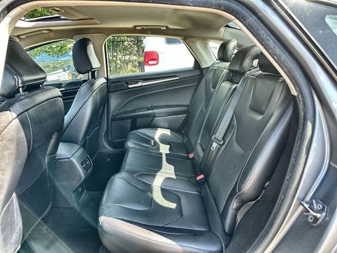 Used 2020 Ford Fusion Titanium AWD/4WD image 25
