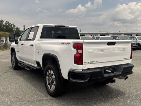Used 2022 Chevrolet Silverado 2500 Custom w/ Custom Value Package AWD/4WD image 6