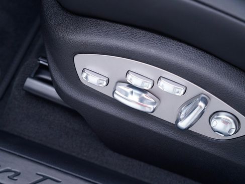 Certified 2026 Porsche Macan Turbo image 16