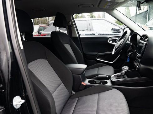 Used 2024 Kia Soul LX w/ Option Group 015 image 24