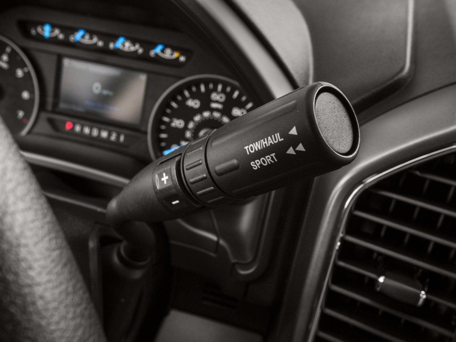 Used 2016 Ford F150 Lariat AWD/4WD image 8