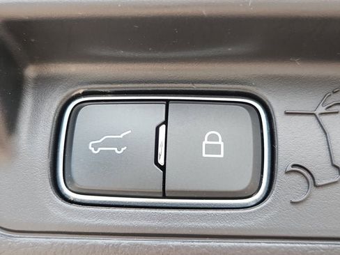 Certified 2025 Ford Explorer ST-Line image 18