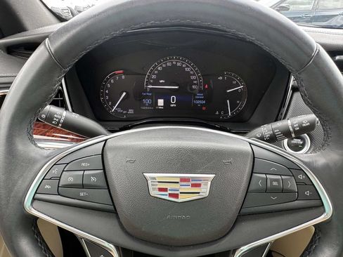 Used 2018 Cadillac XT5 Luxury w/ Driver Awareness Package FWD image 22
