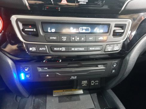 Used 2021 Honda Pilot Black Edition image 13