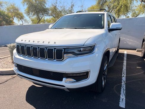 Used 2022 Jeep Wagoneer Series II w/ Convenience Group I RWD image 2
