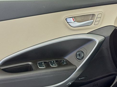 Used 2017 Hyundai Santa Fe Sport image 15