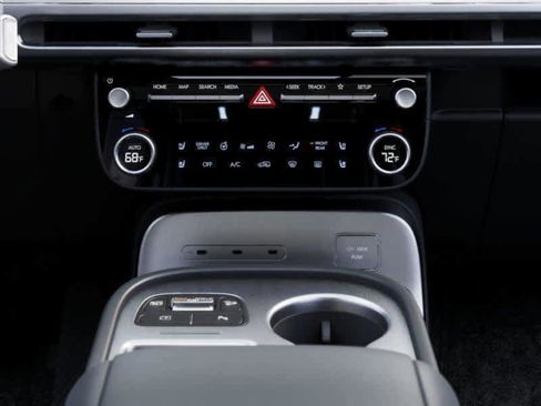 New 2026 Hyundai Ioniq 9 SEL image 9