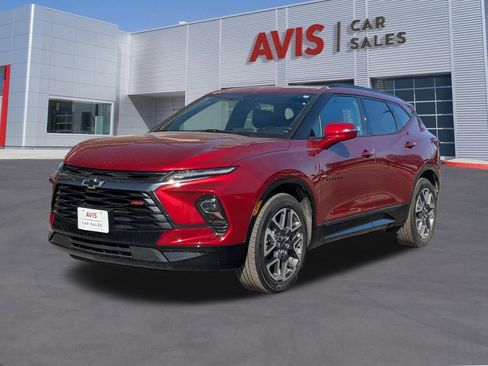 Used 2025 Chevrolet Blazer RS image 1