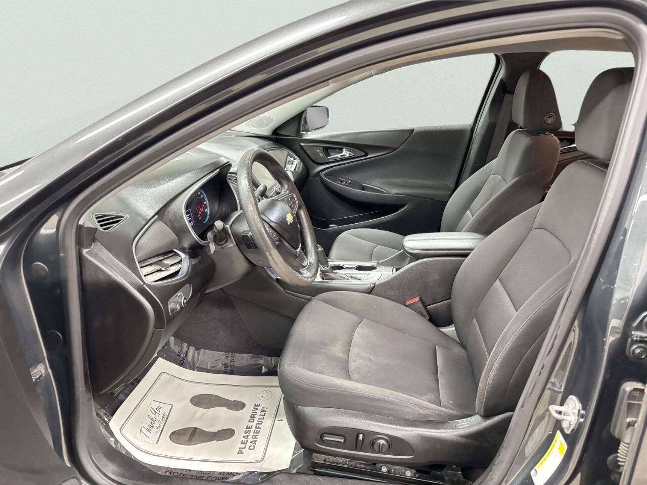 Used 2018 Chevrolet Malibu LT FWD image 15