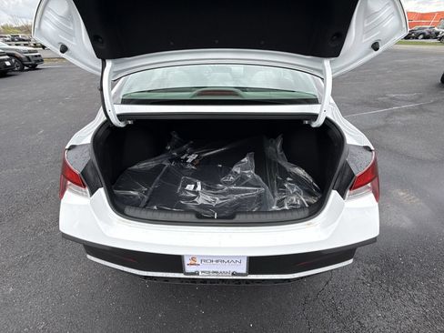 Used 2026 Hyundai Elantra Sport FWD image 25
