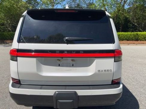 Used 2024 Lexus GX 550 w/ Accessory Package (Z1) image 19
