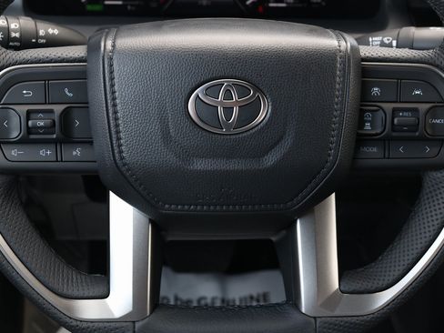 New 2025 Toyota Tacoma TRD Off-Road image 17