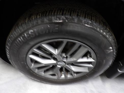 Used 2022 Nissan Rogue S FWD image 20