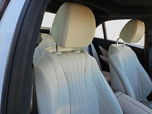 Used 2018 Mercedes-Benz E 300 E 300 image 20